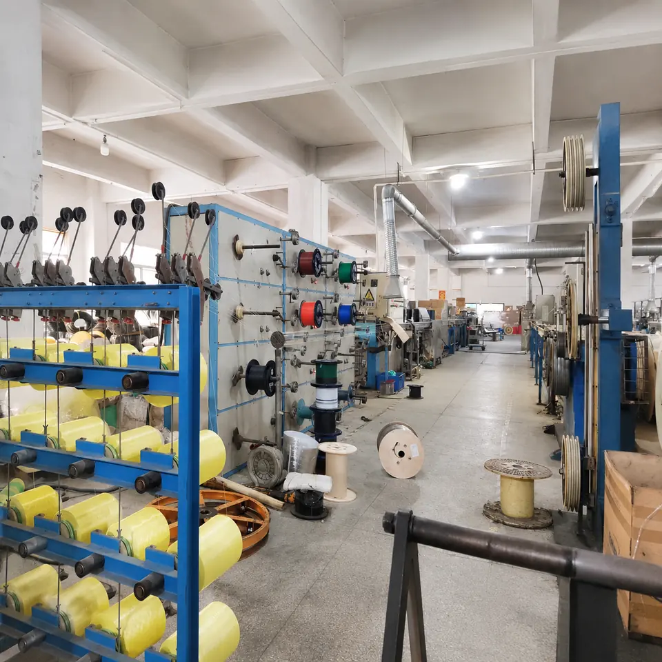 Cable stranding and sheathing equipment inside the Jiaxin factory